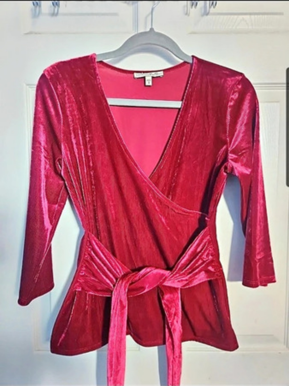 Express Ribbed Velvet Wrap Front Top Med